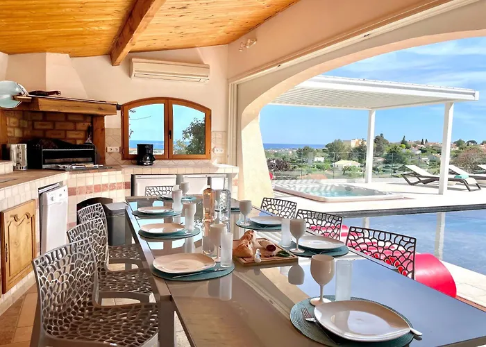 Citadelle - Fantastique Vue Антиб